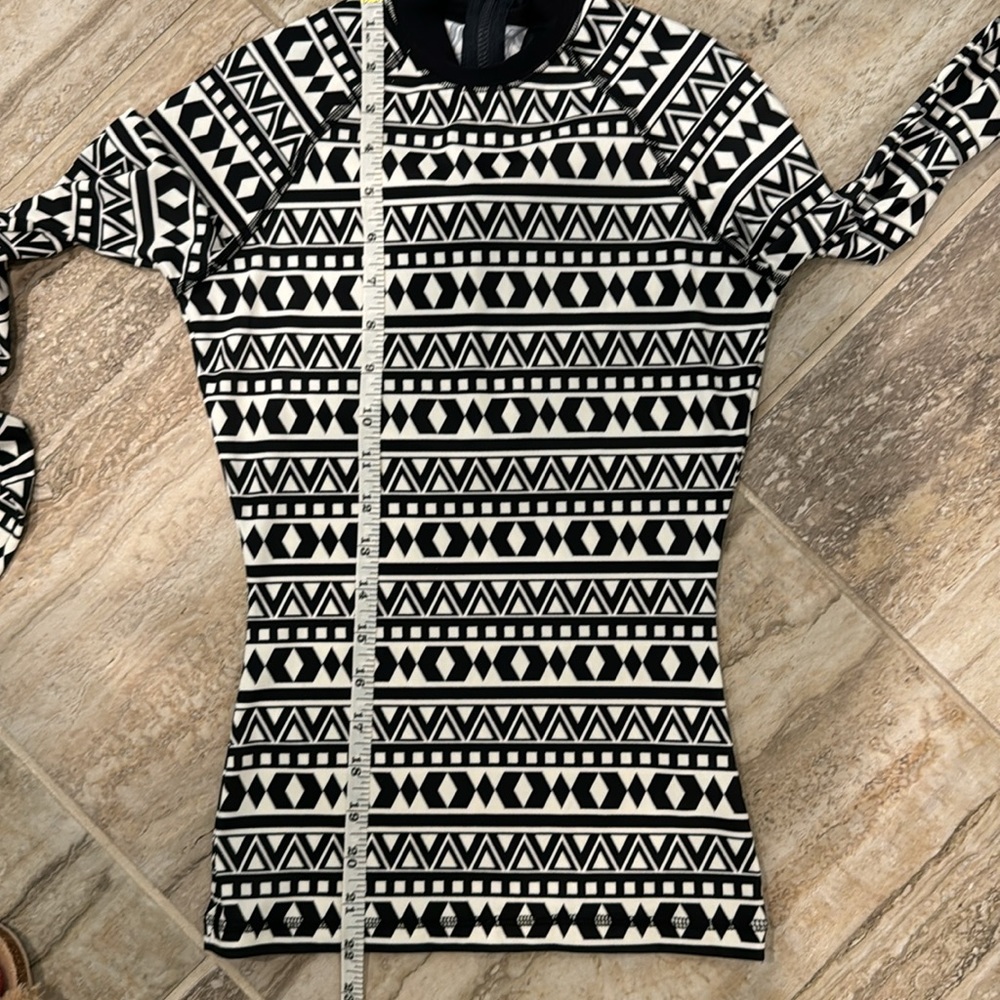 J Crew Geometric Print Rash Guard Size XXS - Picture 7 of 8